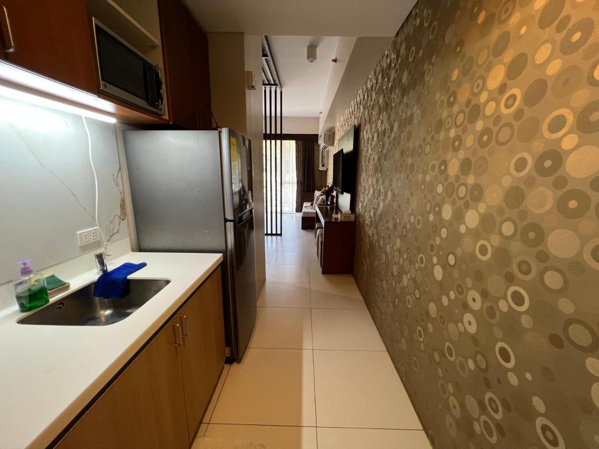 Bonel Condo At Pico De Loro Cutad Exteriör bild