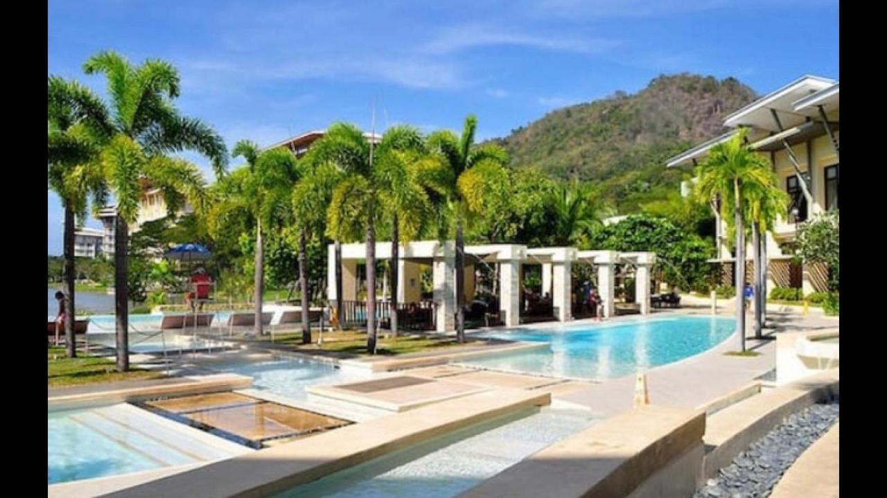 Bonel Condo At Pico De Loro Cutad Exteriör bild